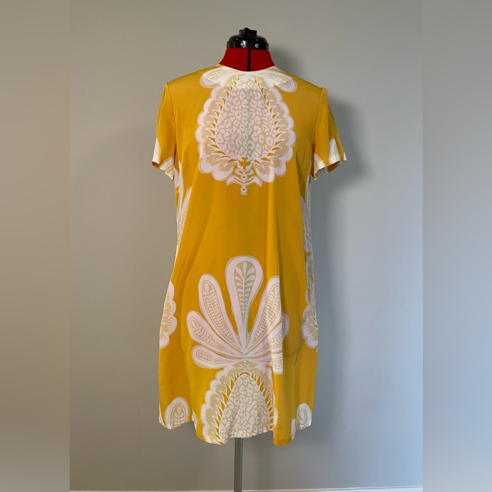 LA DoubleJ Yellow and White Short Sleeve Shift Dress. Size large